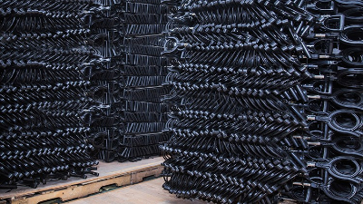 防暴鋼叉成品區(qū)